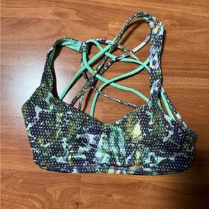 Lululemon free to be wild sports bra